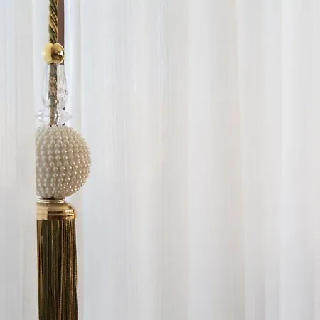 מלון דירות Emin 4*