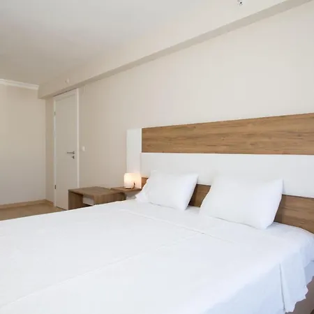 Emin Aparthotel 4*