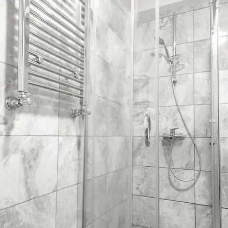 Hotel apartamentowy Emin 4*